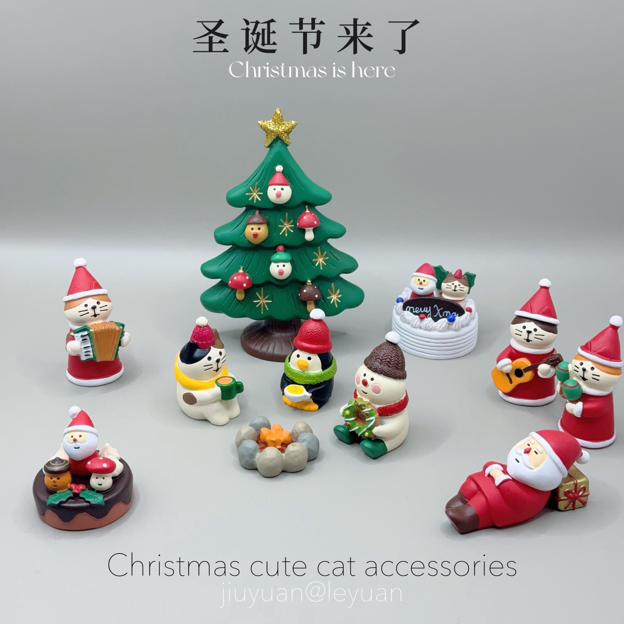クリスマスの高見えする家具のオーナメント、かわいい子猫、友達へのクリスマスプレゼント、装飾や贈答用の小さなギフト