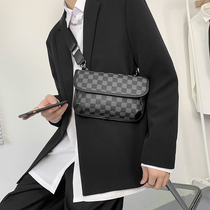Pack New ins Chains Tide Single Shoulder Bag Male Tide Card Diagonal Satchel Day Ensemble Men Casual Plaid Back Difference Small Bag