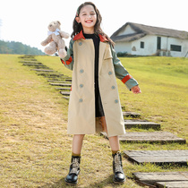 Hong Kong girls spring and autumn jacket 2021 new Korean version of the foreign style childrens middle and long contrast color casual windbreaker to wear outside