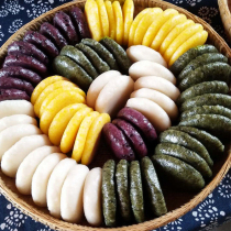 Guizhou Brown sugar soy bean powder Ciba pure glutinous rice handmade black rice sorghum wormwood wormwood leaves Hunan Hubei Sichuan specialty