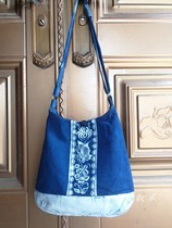 Guizhou batik bag custom messenger bag canvas bag literary bag handmade plant blue dye intangible cultural heritage gift