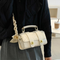 Hong Kong premium foreign style bag womens bag 2021 New Tide Fashion Net red shoulder bag Joker popular pillow bag