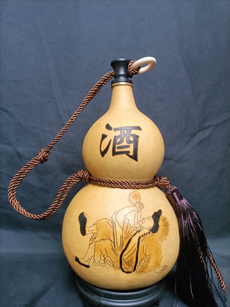 天然酒葫芦 約900ml 大漆仕上げ 台座付 ウイスキー開壺済 O1CN01N7QgMT1KQrrOyab8y_!!