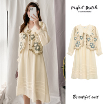 Pregnant women autumn suit fashion French sweet doll collar long dress spring and autumn Net red senior design skirt