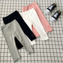 Small girl child outside wearing thin little girl white baby pants children baby foreign gas spring autumn pure cotton with underpants