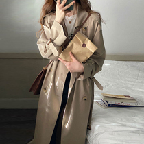 Khaki windbreaker female Japanese 2022 Spring and Autumn New temperament long English style fashion coat small man