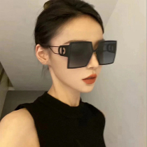 D Home Sunglasses Female Summer 2022 new generous frame stars with the same sunglasses Anti-UV glare The big face is thin