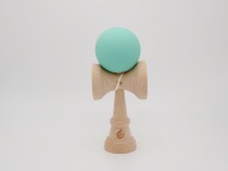 Childrens new sword Yuka a large number of new Japanese novices at KENDAMA competition