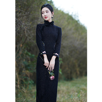 Winter improved cheongsam womens long retro Republic of China black embroidery girl high-end temperament celebrity dress thickened
