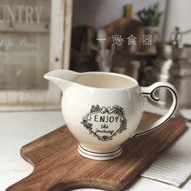 A wide food container Big ears Drainage mouth Milk pot Pointed mouth bowl with handle mixing cup Household ceramic baking blemish