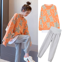 Pregnant women clothes Autumn Autumn pregnant women set Spring and Autumn New Fashion out 2021 net red coat female two-piece set