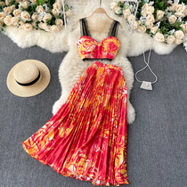European and American ins resort style set design sense lace camisole short top high waist pleated skirt tide