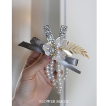  Gold silver and magnolia wrist flowers Korean simple sparkling beautiful bride bridesmaid sister group wedding bridesmaid hand flowers