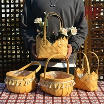 Weaving flower basket rattan pastoral handmade flower basket creative storage basket portable home living room Straw flower pot Wood