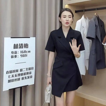  French suit short skirt retro design sense 2021 new summer temperament waist slimming age slimming small suit
