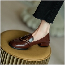 British style small leather shoes women 2021 new leather versatile single shoes retro middle heel rough heel shoes one pedal
