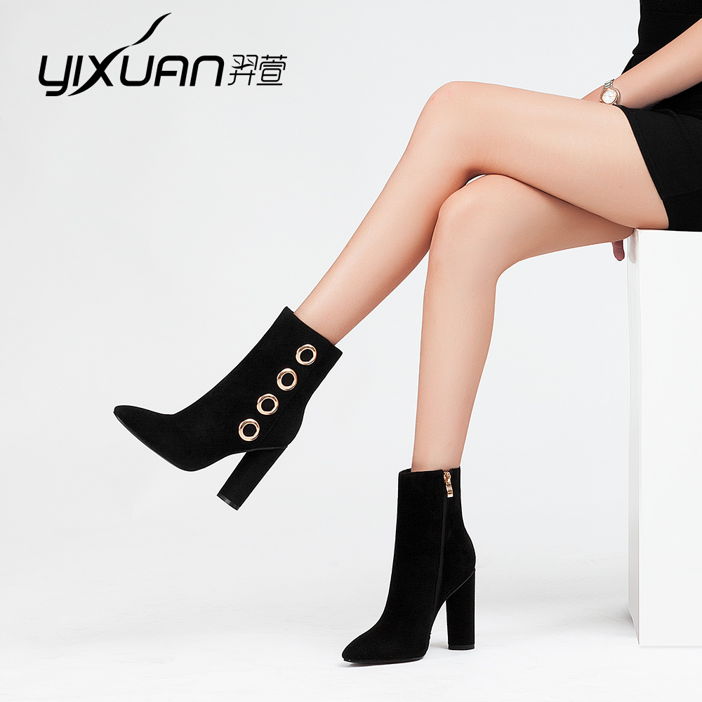 Yi Xuan's new style women's short boots in autumn and winter of 2019 European and American leather thick-heeled Martin Boots Fashionable pointed sheepskin high-heeled women's shoes
