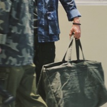 House Xiaosheng PUEBCO tent canvas bag hand-held travel bag satchel bag satchel oversized bag retro bag Yu Wenle same model