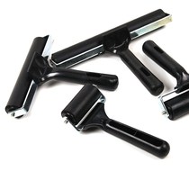 Hand-held rubber roller ink roller for professional printmaking