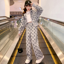 Girl Net Red Spring Clothing Sports Suit Foreign Air 2022 Spring Autumn New Han Van Children Broadlegged Pants Two Sets Trendy
