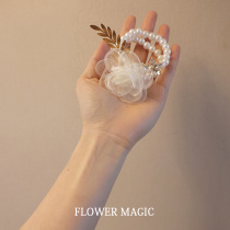 Bridesmaid wrist flower bride sister group wedding ins high-end sense super fairy hand flower wedding jewelry corsage bracelet flower