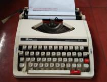 Feiyu brand 88TR vintage English typewriter antique typewriter birthday gift with new ribbon
