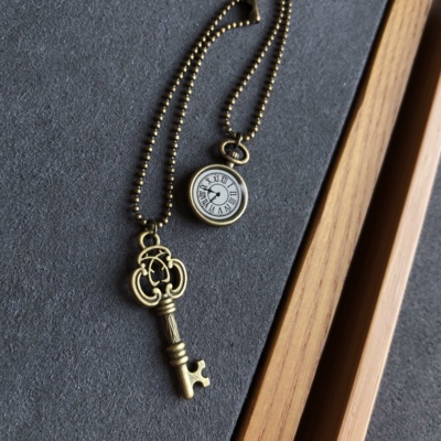 taobao agent [Necklace] Retro clock pocket watch key pendant baby with accessories Blythe small cloth OB11/22/24