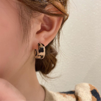 BAO WEN Element ~ Fall Winter Earrings 2021 New Tide Korean Temperament Net Red Joker Earrings Simple Sterling Silver Earrings