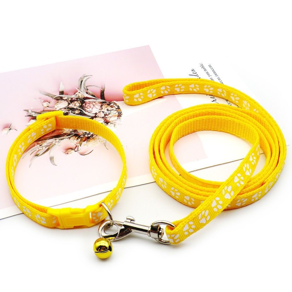 Dog and cat traction rope Pet traction collar set Small and medium-sized dog footprints Cat and dog traction belt rope