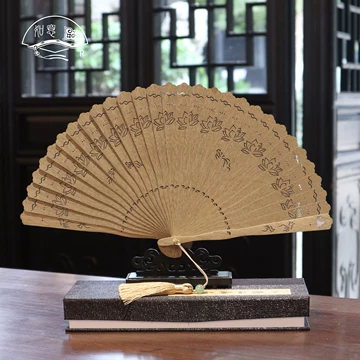 蘇州檀香　扇子 木製扇子 蘇州檀香扇 - メルカリ