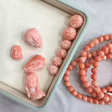 ED849 時代物 細密彫刻 天然珊瑚雕仕女立像 全高11.8cm 重70g 木箱