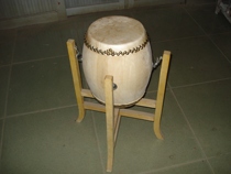 Tsubaki 6 5 inch treble war drum Opera drum Buffalo skin white stubble drum belt drum frame Drum factory timpani