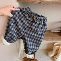 Small chattering autumn and winter new products ~ baby sports casual pants padded children's plaid pants plus velvet children's long pants