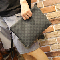 Hong Kong mens new fashion handbag Plaid envelope clutch bag business casual mens bag clutch bag tide