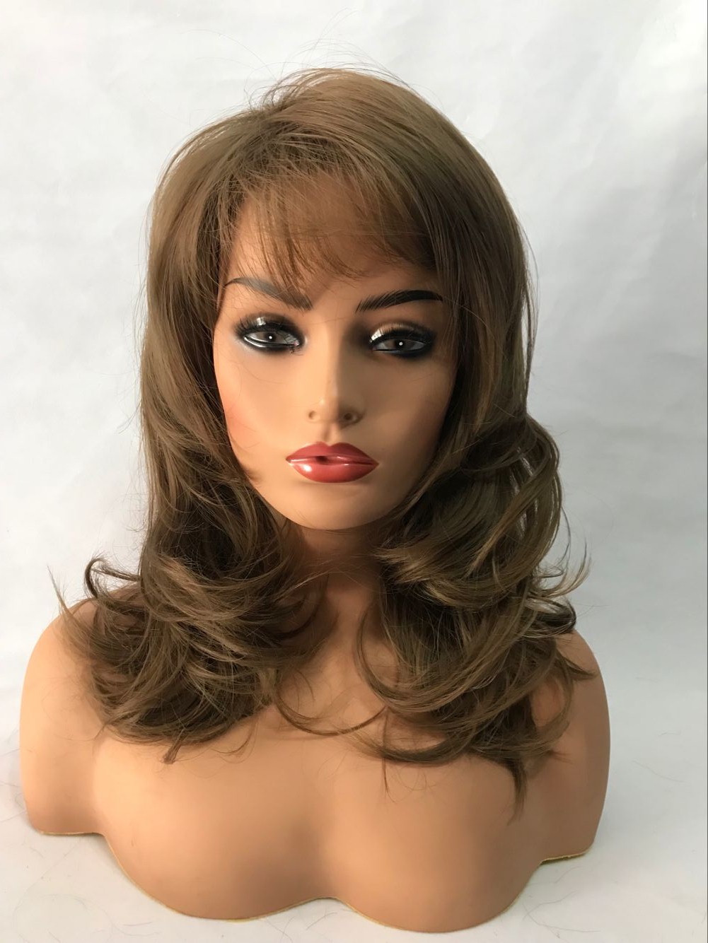 Commerce extérieur Lin d'or moyen long perruque poire fleur de tête à la mode ensoleillé et moelleux recueillir visage européen américain populaire femmes