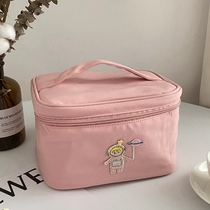 Large capacity cosmetic bag female 2021 New ins Wind cute girl heart Travel advanced sense cosmetics storage bag