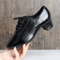 Dan Baoluo dance shoes wear fashion Latin dance shoes modern leather women practice soft bottom bright leather square dance shoes