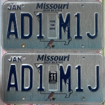 American license plate MissouriMO Missouri AD1M1J vintage collection tin painting old photo road plaque