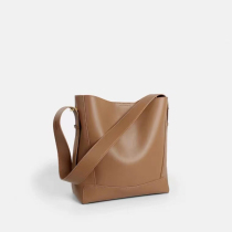 Top Cowhide Premium Sense 2021 Fashion Joker Leather Shoulder Bag shoulder bag Womens Bags Large Capacity Bucket Bag
