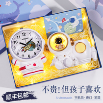 The boys birthday gift Saturday Childrens Day practical ten - year - old boy 12 elementary school student hands - on gift