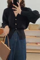 Seven Sheep 2022 Early Spring New Blouse Black Sweater Jacket Woman Small Subshort V Collar Knit Cardiovert