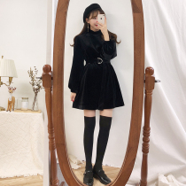 Micro fat girl wear new 2021 autumn small black dress age high waist French retro golden velvet dress