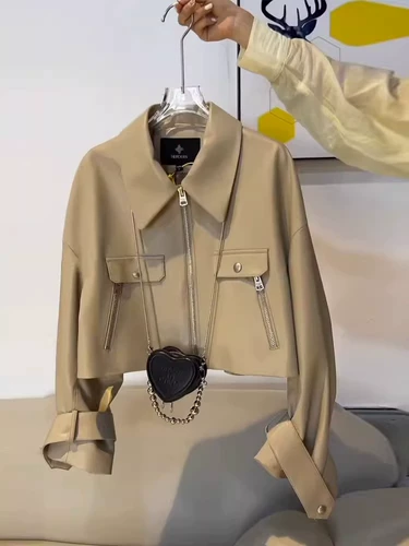 Черная короткая осенняя приталенная полиуретановая куртка, коллекция 2023, в корейском стиле