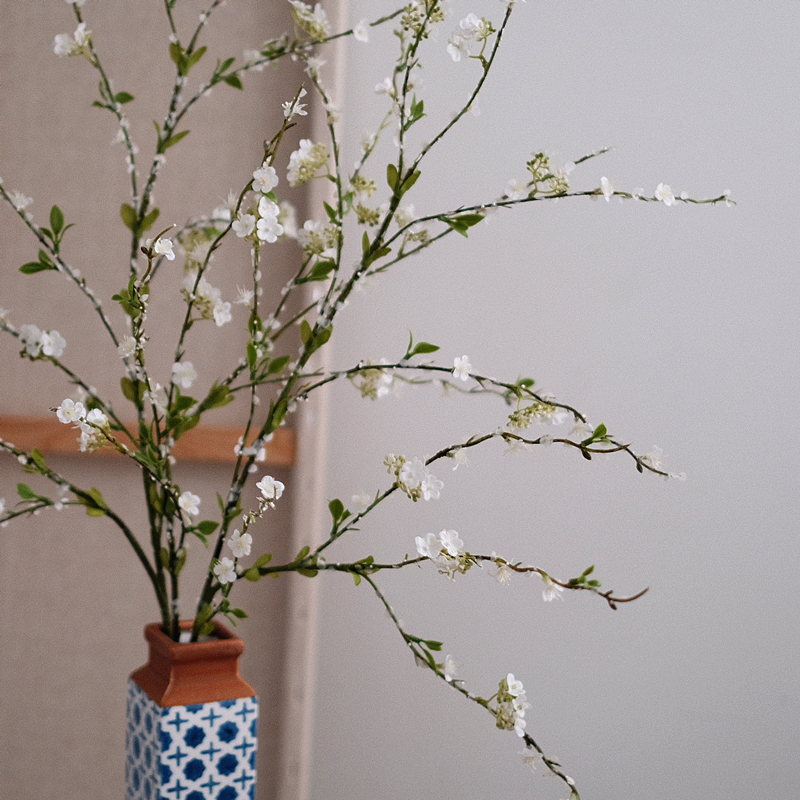 雪柳造花造花リビングルームの装飾ライト高級ハイエンドシルクフラワーリビングルームフラワーアレンジメント装飾花束装飾