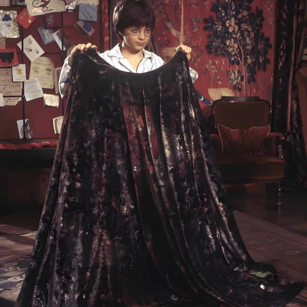 哈利·波特的隐形斗篷？穿上可隐身，拍下自动飞过去！有没有人在用？😱🤩_斗篷_淘宝服装网