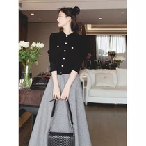 Gangfeng suit female retro chic socialite cufflinks small fragrant wind high-feel knitted skirt two-piece dress