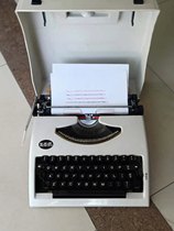 Hero brand old-fashioned English machinery retro nostalgic typewriter can type old Shanghai antique old objects