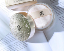 Japan Dakes AQMW white sandalwood dance butterfly velvet powder honey powder 20G new set makeup powder controlled oil