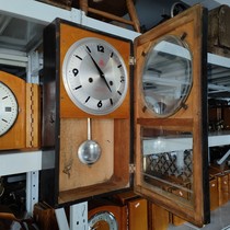 1980 nostalgic antique old objects homemade wall-mounted three-five-card hanging clock mechanical clock function normal large pendulum clock