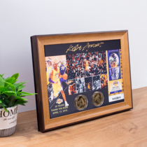 Kobe James Champion souvenir signature photo frame gold coin display stage to send boyfriend birthday gift around gift Man